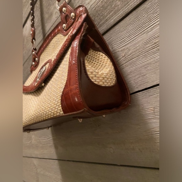 M.C. Shoulder Bag - Picture 6 of 9